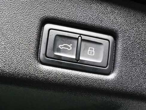 New 2025 Audi Q5 Premium Plus image 30