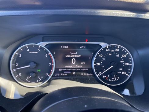 Used 2022 Nissan Rogue SL w/ SL Premium Package image 19