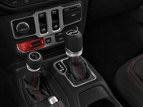 Used 2024 Jeep Wrangler Unlimited Rubicon w/ Technology Group AWD/4WD image 9