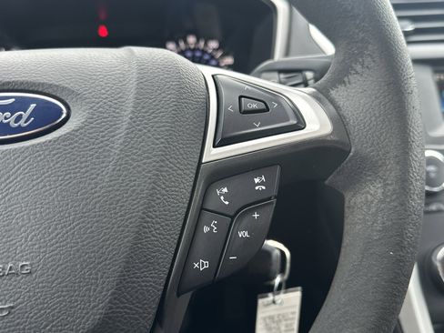 Used 2016 Ford Fusion SE image 20