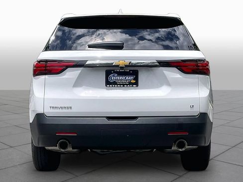 Used 2023 Chevrolet Traverse LT FWD image 5