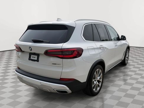 Used 2022 BMW X5 xDrive40i w/ Parking Assistance Package AWD/4WD image 7