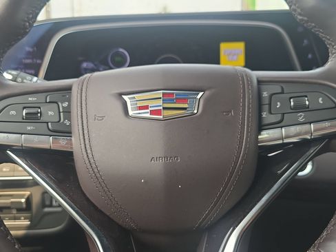 Certified 2023 Cadillac Escalade ESV Premium Luxury Platinum w/ LPO, Radiant Package AWD/4WD image 13