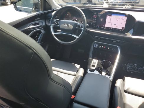 Used 2025 Audi Q5 Premium Plus w/ Premium Plus AWD/4WD image 11