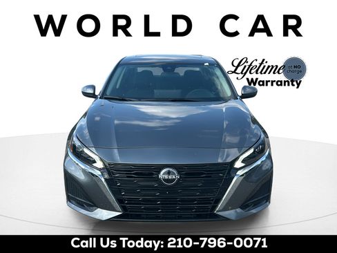 Used 2025 Nissan Altima 2.5 SV w/ SV Premium Package FWD image 8