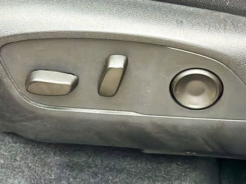 Used 2024 Chevrolet Traverse LT image 25