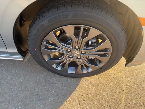 New 2026 Honda Odyssey Touring image 33