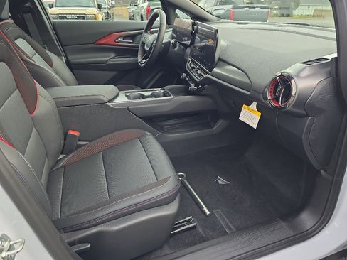 New 2026 Chevrolet Equinox EV RS image 17