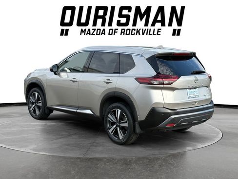 Used 2023 Nissan Rogue SL w/ SL Premium Package image 4