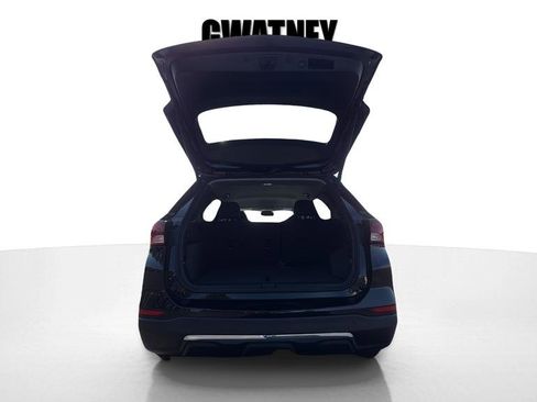 Used 2023 Chevrolet Equinox LT w/ Driver Convenience Package FWD image 13