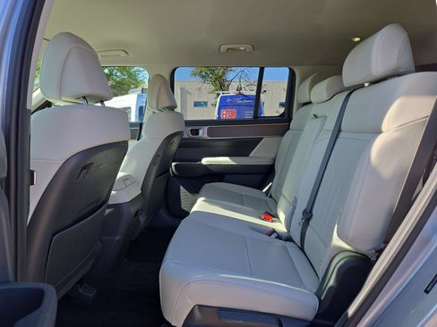 Used 2026 Hyundai Santa Fe SEL FWD image 13
