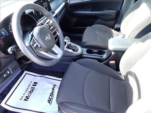 Used 2019 Kia Forte LXS image 9