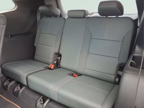New 2026 GMC Acadia AT4 w/ Luxury Package AWD/4WD image 19