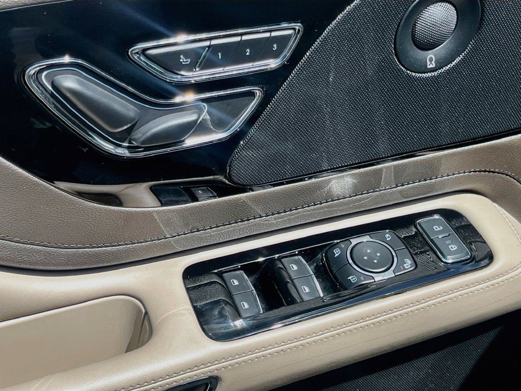 Used 2024 Lincoln Aviator Reserve w/ Equipment Group 201A RWD image 18