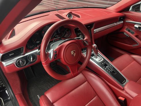 Used 2015 Porsche 911 Targa 4S image 4