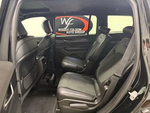 New 2025 Jeep Grand Cherokee L Altitude image 16