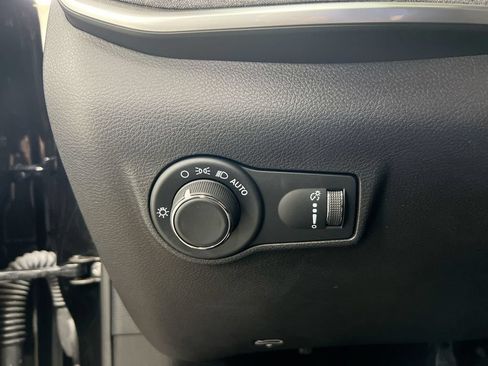 Used 2023 Jeep Compass Sport AWD/4WD image 18
