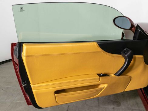 Used 2001 Ferrari 550 Maranello Coupe image 32