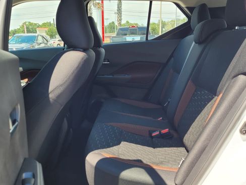 Used 2024 Nissan Kicks SR image 4