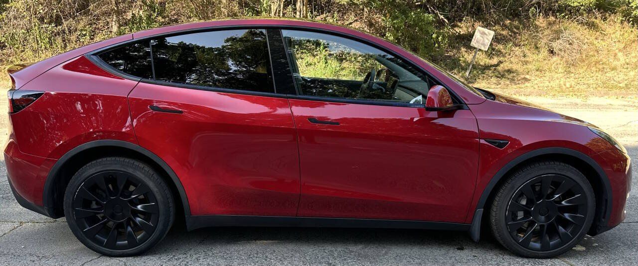 Used 2021 Tesla Model Y Long Range AWD/4WD image 4
