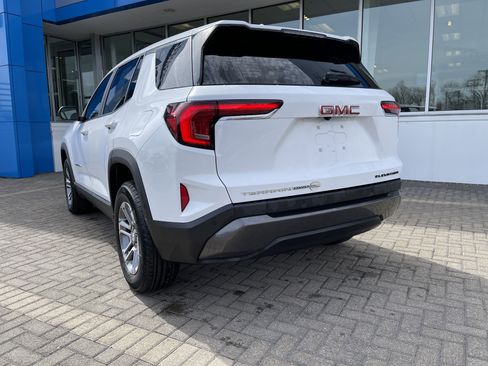 Used 2026 GMC Terrain Elevation image 3