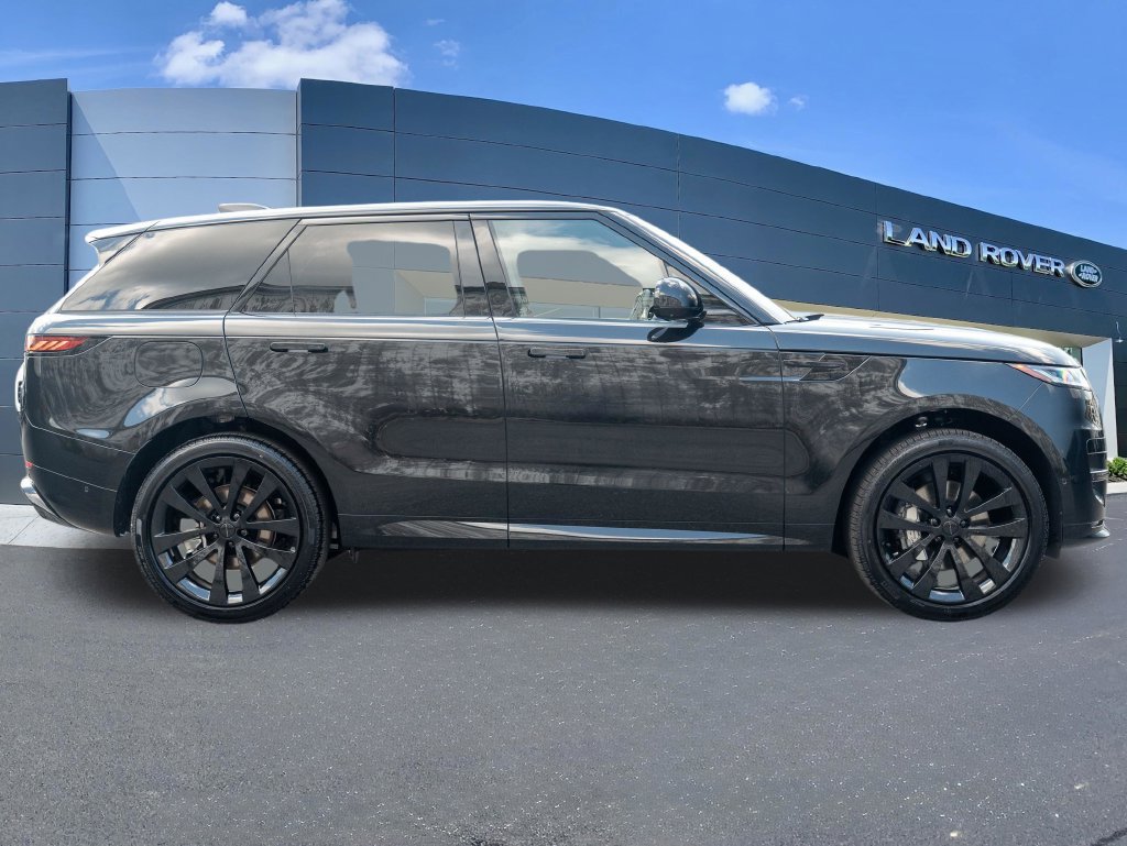 New 2027 Land Rover Range Rover Sport Dynamic SE AWD/4WD image 8