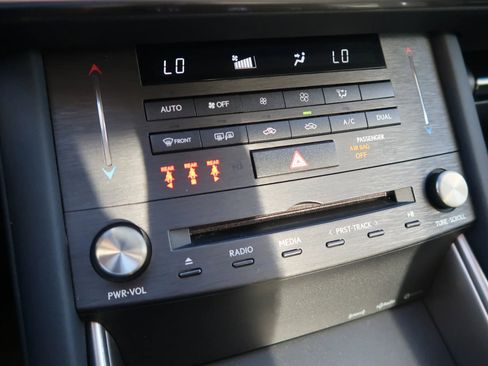 Used 2019 Lexus IS 300 image 30