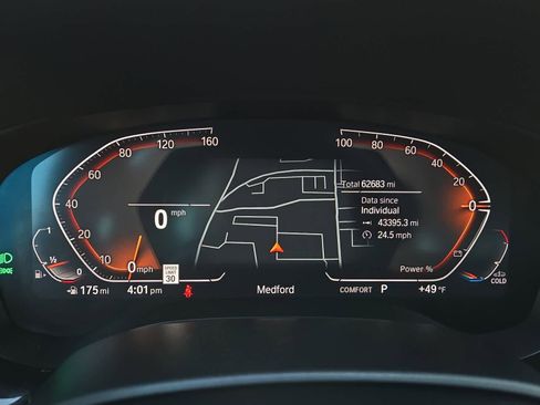 Used 2022 BMW 540i xDrive w/ Premium Package image 4