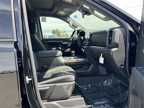 New 2026 GMC Sierra 1500 Elevation w/ LPO, Elevation Black Package image 31
