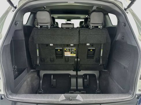 Used 2023 Toyota Sienna XSE AWD/4WD image 28