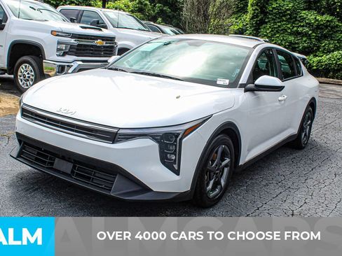 Used 2025 Kia K4 FWD image 3