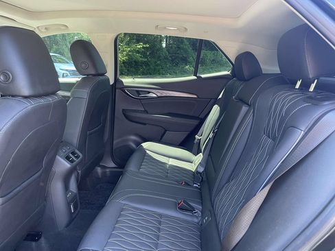 Used 2022 Buick Envision Avenir w/ Technology Package II FWD image 13