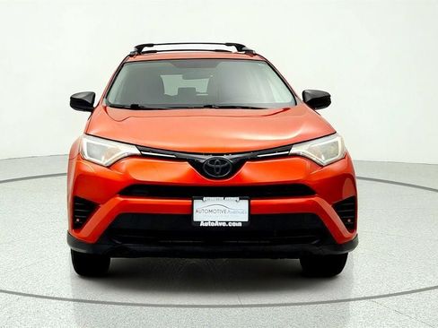 Used 2016 Toyota RAV4 LE FWD image 2