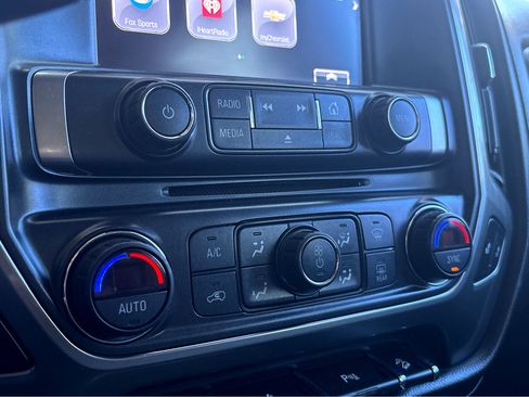 Used 2017 Chevrolet Silverado 1500 LTZ Z71 w/ Midnight Edition image 9