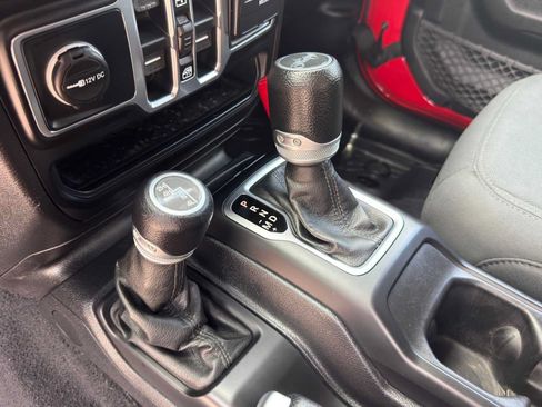 Used 2020 Jeep Wrangler Unlimited Sport AWD/4WD image 17