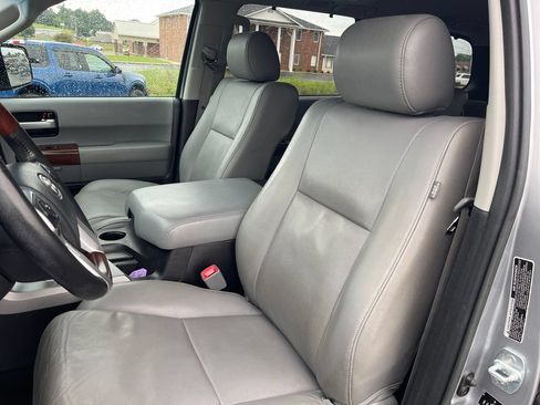 Used 2016 Toyota Sequoia Platinum AWD/4WD image 13