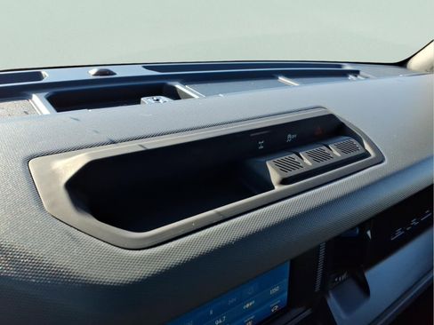 Used 2023 Ford Bronco Black Diamond image 25