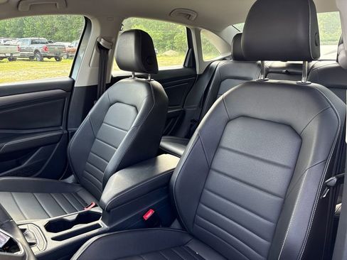 Used 2023 Volkswagen Jetta SE FWD image 8