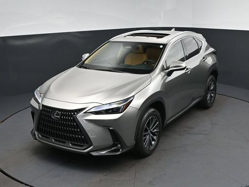Used 2025 Lexus NX 250 FWD w/ Towing Package (2000 Lbs) image 30