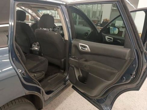 Used 2014 Nissan Pathfinder S FWD image 32