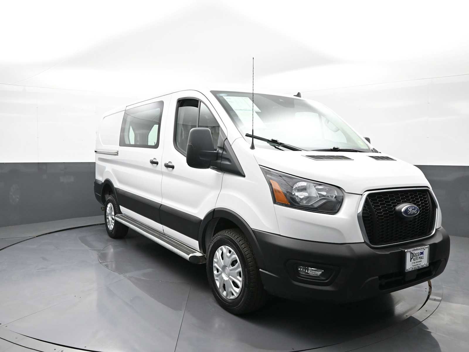 Used 2025 Ford Transit 250 Low Roof w/ Exterior Upgrade Package RWD image 3