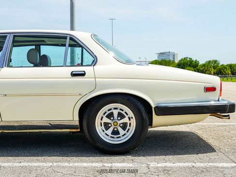 Used 1987 Jaguar XJ6 image 5
