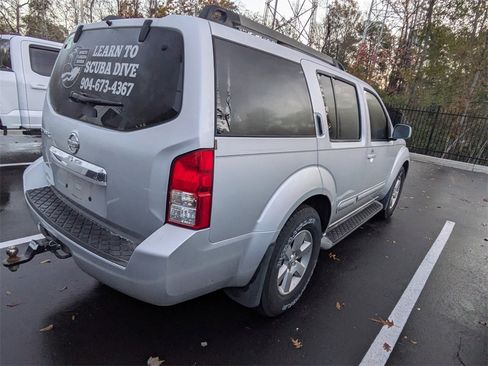 Used 2012 Nissan Pathfinder SV image 6