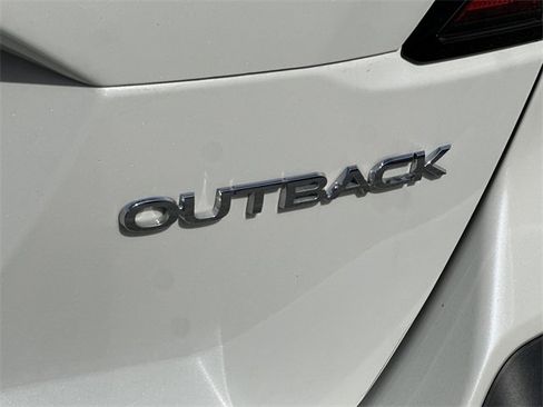 Used 2024 Subaru Outback Limited image 28