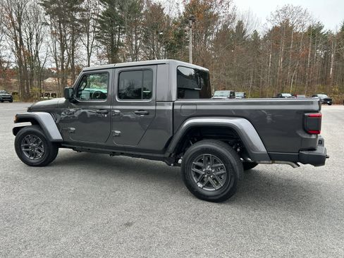 New 2026 Jeep Gladiator Sport image 11