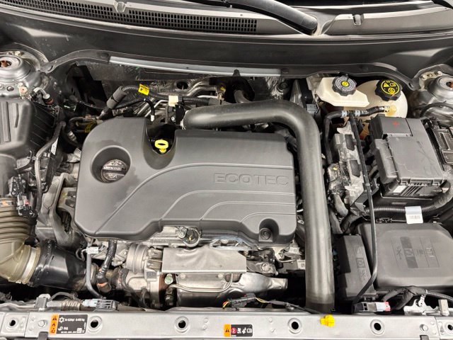 Used 2023 Chevrolet Equinox RS w/ RS Leather Package FWD image 25