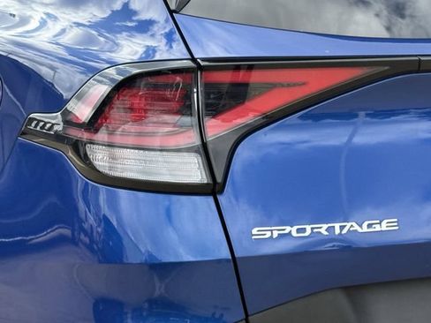 Used 2023 Kia Sportage EX FWD image 6