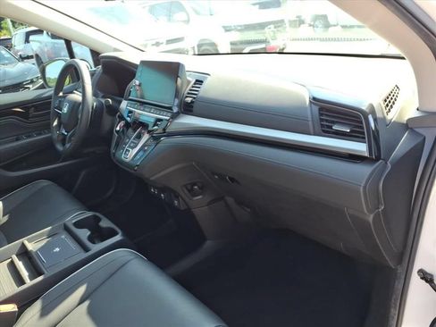 Used 2025 Honda Odyssey Touring image 17