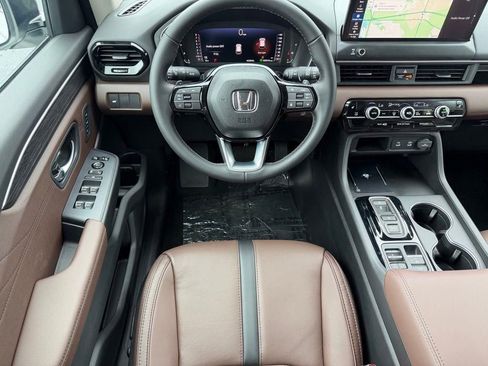 New 2026 Honda Pilot Touring image 12