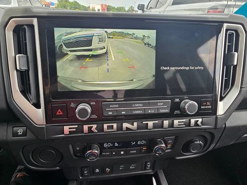 Certified 2025 Nissan Frontier SV w/ SV Convenience Package RWD image 19